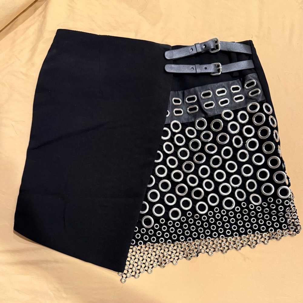 Chic Black and Silver Women's Skirt - Picture 2 of 8
